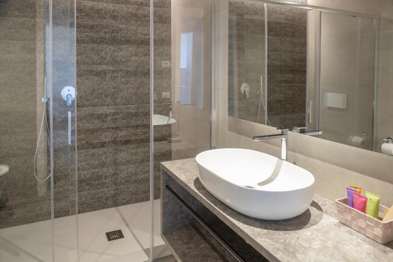 Relais Zenner Aparthotel Toscolano-Maderno Kültér fotó